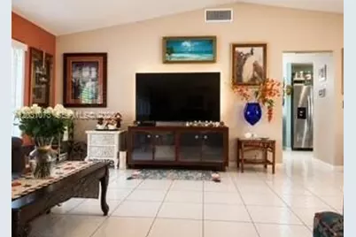 7551 SW 42nd Pl, Davie, FL 33314 - Photo 10