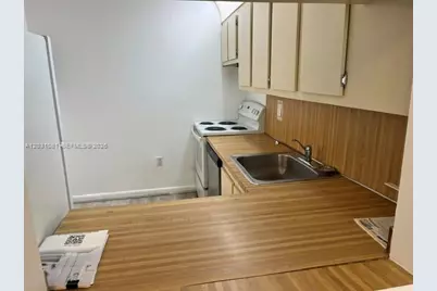 1665 Bay Rd #218, Miami Beach, FL 33139 - Photo 6