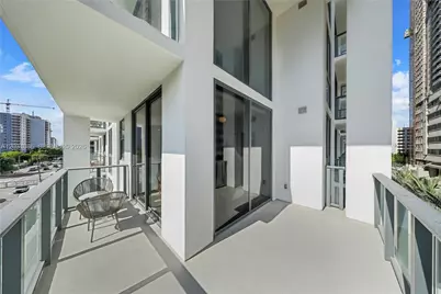 11 NE 6th St #301, Miami, FL 33132 - Photo 22