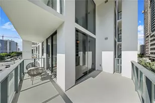 11 NE 6th St, Miami, FL 33132 - Photo 22