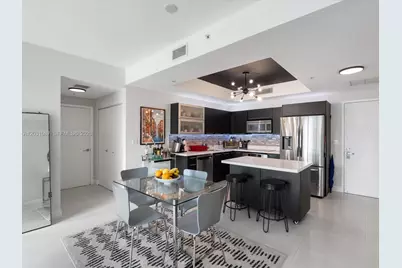 90 SW 3rd St #2015, Miami, FL 33130 - Photo 10