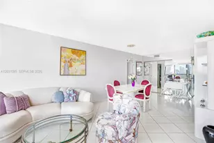 20301 W Country Club Dr, Aventura, FL 33180 - Photo 8