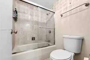1800 NE 114th St, Miami, FL 33181 - Photo 22