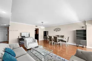 1800 NE 114th St, Miami, FL 33181 - Photo 6