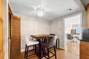 1800 NE 114th St, Miami, FL 33181 - Photo 12