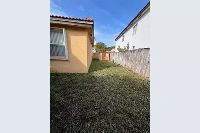 2103 NE 38th Rd, Homestead, FL 33033 - Photo 2