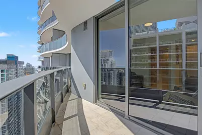 1000 Brickell Plz #4609, Miami, FL 33131 - Photo 18