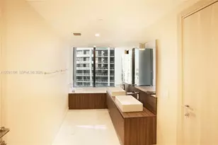 1000 Brickell Plaza, Miami, FL 33131 - Photo 12