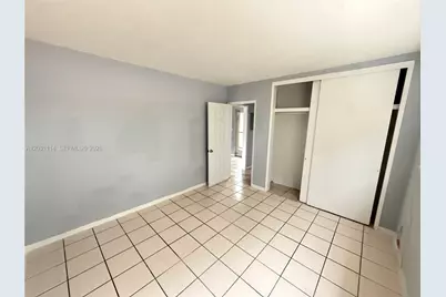 2917 Middle River Dr #2, Fort Lauderdale, FL 33306 - Photo 6
