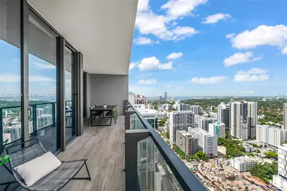 88 SW 7th St #3208, Miami, FL 33130 - Photo 2
