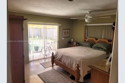 270 SE 1st Ter, Pompano Beach, FL 33060 - Photo 2