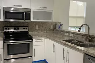 11201 NW 83rd St, Doral, FL 33178 - Photo 4