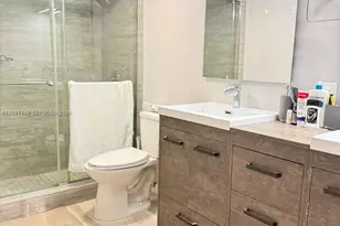 100 Bayview Dr, Sunny Isles Beach, FL 33160 - Photo 12