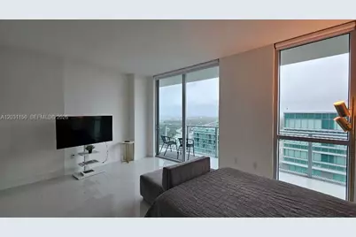 1100 S Miami Ave #4105, Miami, FL 33130 - Photo 2