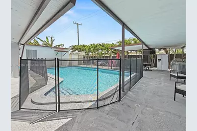 4265 W 8th Ave, Hialeah, FL 33012 - Photo 16