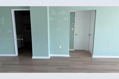 400 Kings Point Dr #316, Sunny Isles Beach, FL 33160 - Photo 10