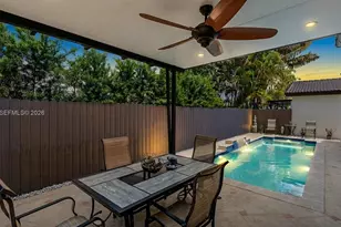 1084 SW 142nd Pl, Miami, FL 33184 - Photo 6