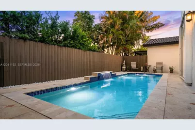 1084 SW 142nd Pl, Miami, FL 33184 - Photo 2