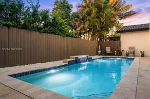 1084 SW 142nd Pl, Miami, FL 33184 - Photo 2