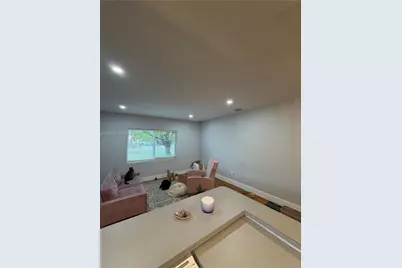 1155 NE 111th St #E, Miami, FL 33161 - Photo 14