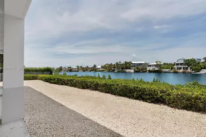 38 N Bounty Ln, Key Largo, FL 33037 - Photo 34