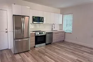 729 Meridian Ave, Miami Beach, FL 33139 - Photo 8