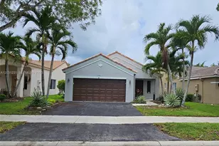 4232 Mahogany Ridge Dr, Weston, FL 33331 - Photo 2