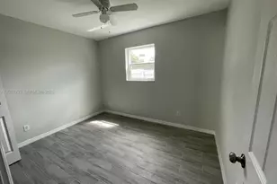 3921 SW 31st Dr, West Park, FL 33023 - Photo 10