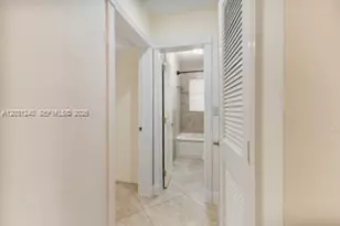 2016 NE 14th Ct, Fort Lauderdale, FL 33304 - Photo 8