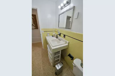 8350 SW 12th Ter, Miami, FL 33144 - Photo 20