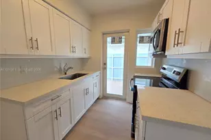 240 NW 51st Ave, Miami, FL 33126 - Photo 10