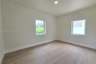 240 NW 51st Ave, Miami, FL 33126 - Photo 12