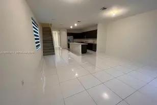 15818 NW 91st Ave, Miami Lakes, FL 33018 - Photo 14