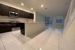 15818 NW 91st Ave, Miami Lakes, FL 33018 - Photo 4