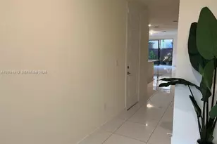 15818 NW 91st Ave, Miami Lakes, FL 33018 - Photo 12