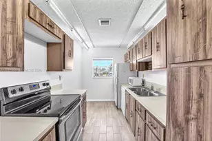 14529 Canalview Dr, Delray Beach, FL 33484 - Photo 12