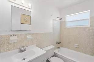 856 SW 10th St, Hallandale Beach, FL 33009 - Photo 14