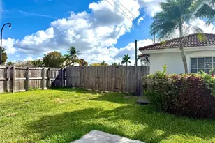 18003 SW 138th Ct, Miami, FL 33177 - Photo 2