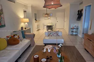 5555 Collins Ave, Miami Beach, FL 33140 - Photo 16