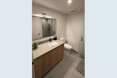 121 NE 5th St #1012A, Miami, FL 33132 - Photo 16
