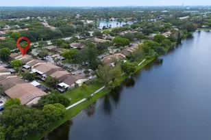 2330 Plum Ct, Pembroke Pines, FL 33026 - Photo 32