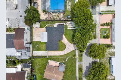 18930 NW 44th Ct #C, Miami Gardens, FL 33055 - Photo 12