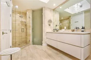 100 S Pointe Dr, Miami Beach, FL 33139 - Photo 22