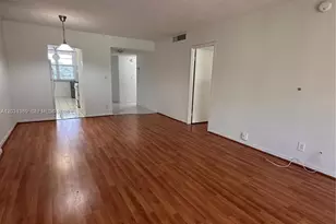 250 Jacaranda Dr, Plantation, FL 33324 - Photo 8