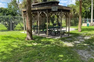 7075 NW 186th St, Hialeah, FL 33015 - Photo 28