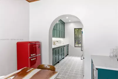 172 NW 90th St, El Portal, FL 33150 - Photo 14