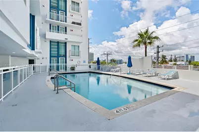 7600 Collins Ave #1210, Miami Beach, FL 33141 - Photo 34