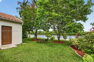 370 Carrington Dr, Weston, FL 33326 - Photo 14