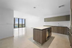 68 SE 6th St, Miami, FL 33131 - Photo 1