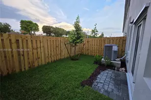 267 SE 11th Ct, Florida City, FL 33034 - Photo 8